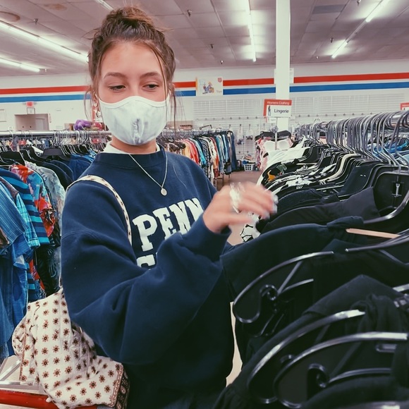 Meet your Posher, Taylor - Picture 3 of 3